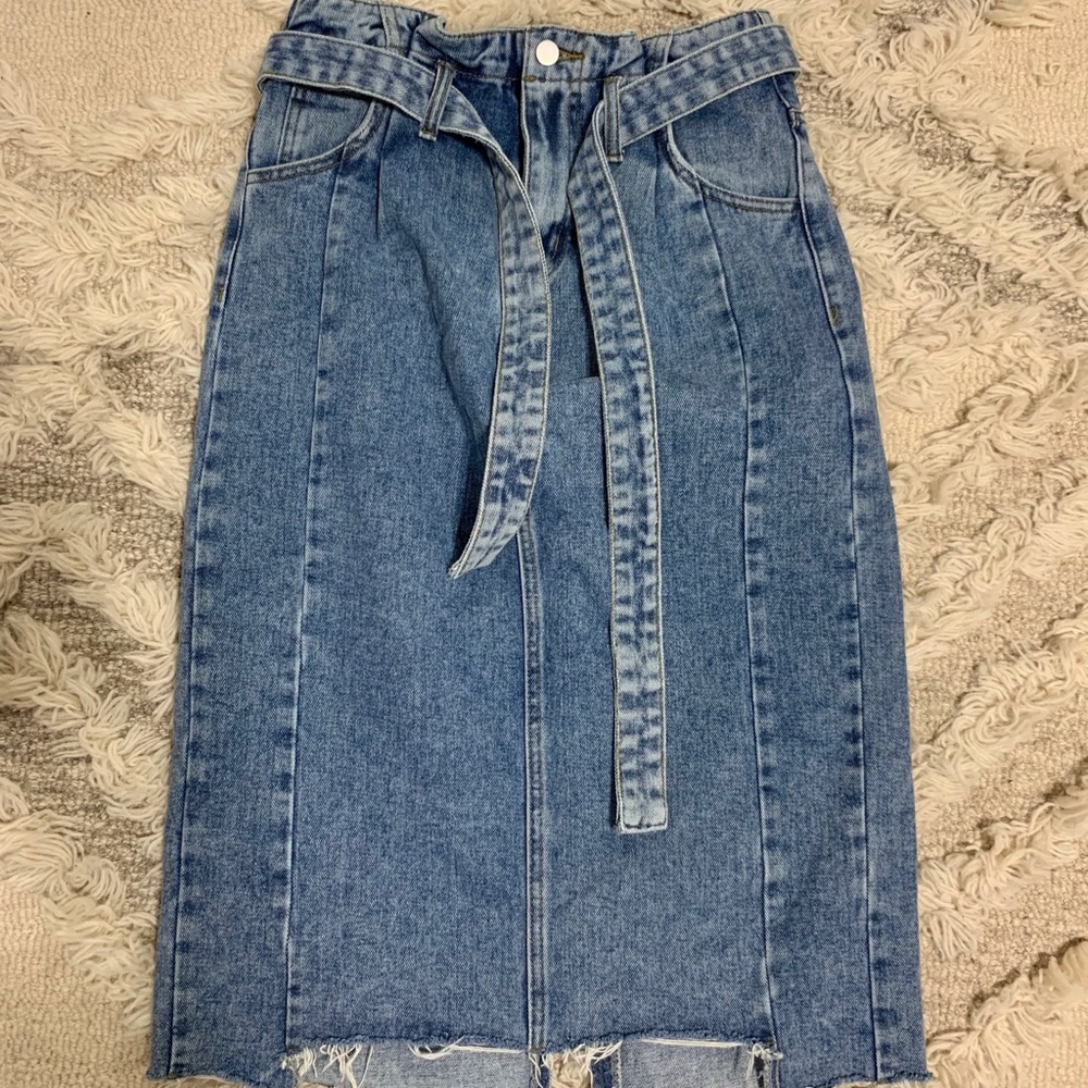 cinch waist denim skirt